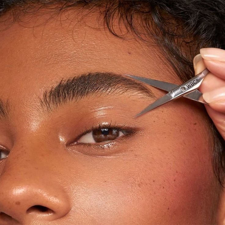 How to Trim Your Eyebrows at Home (Without Overdoing It)