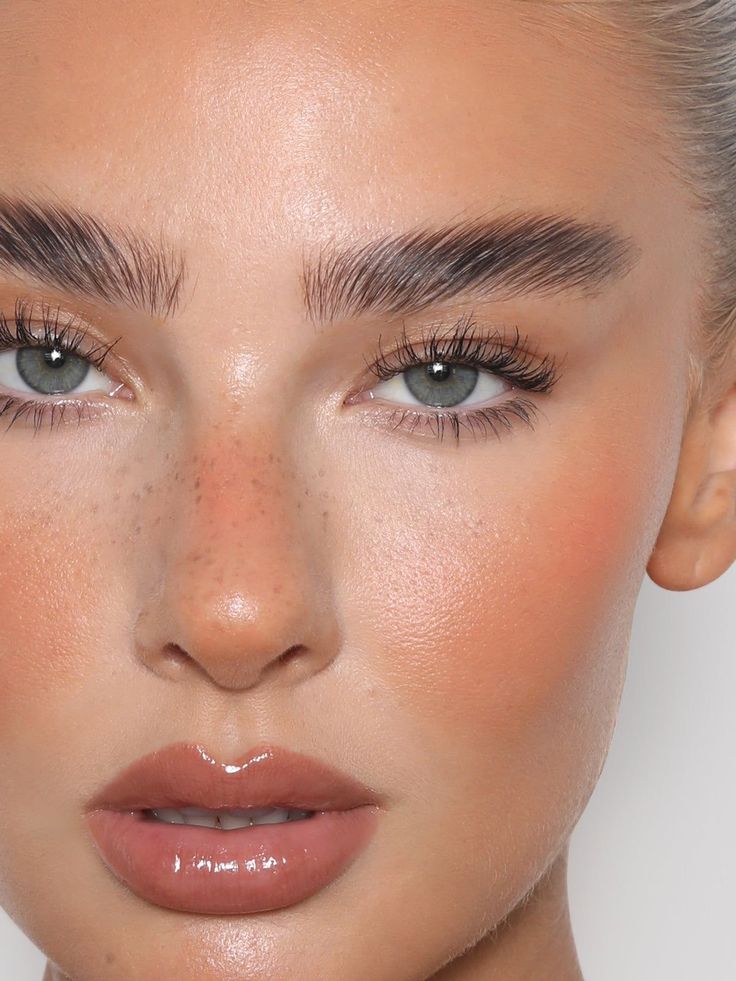 Top 6 Eyebrow Trends of 2025: What's In and What's Next