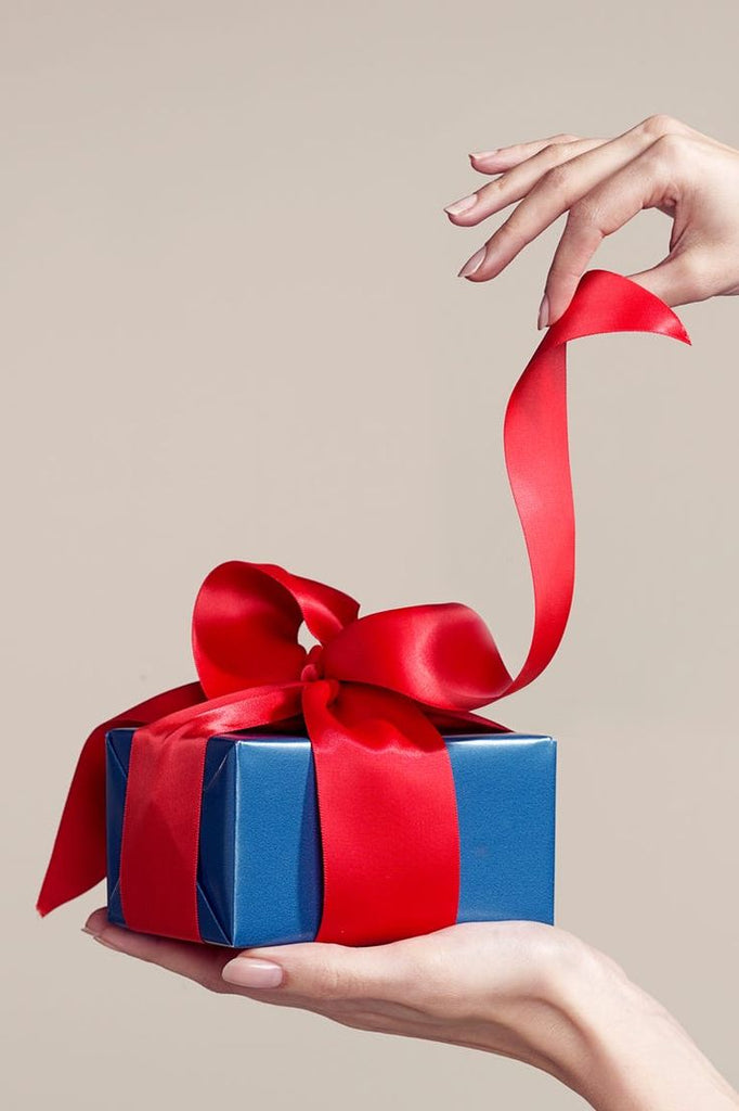 What Is the 5 Gift Rule for Christmas?