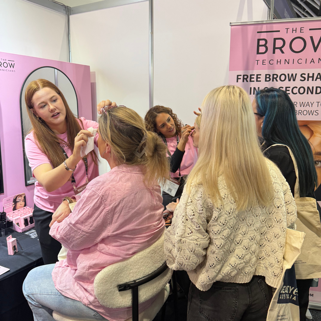5 Reasons to Switch to The Brow Technicians Eyebrow Stamp Kit